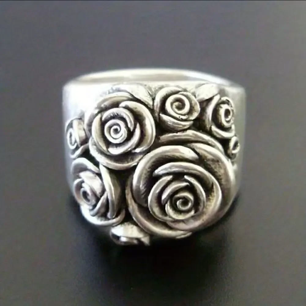 Vintage Style Silvery Rose Flower Ring